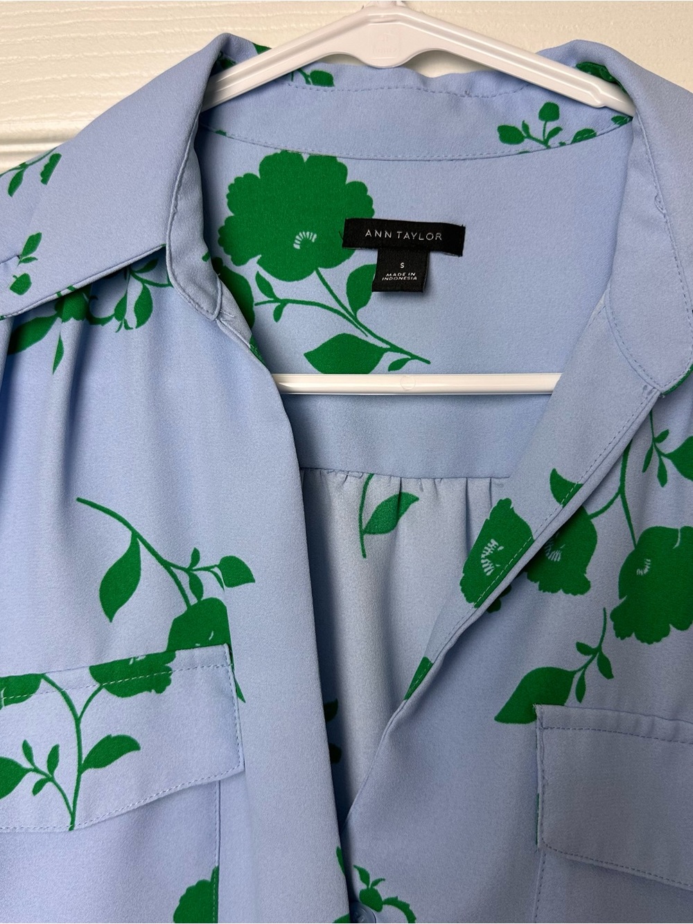 Anne Klein Pale Blue Blouse with Green Floral Print - Picture 2 of 5